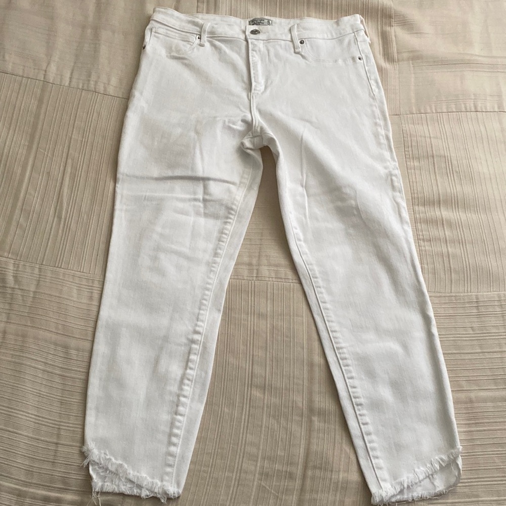 Aberombie & Fitch White Jeans